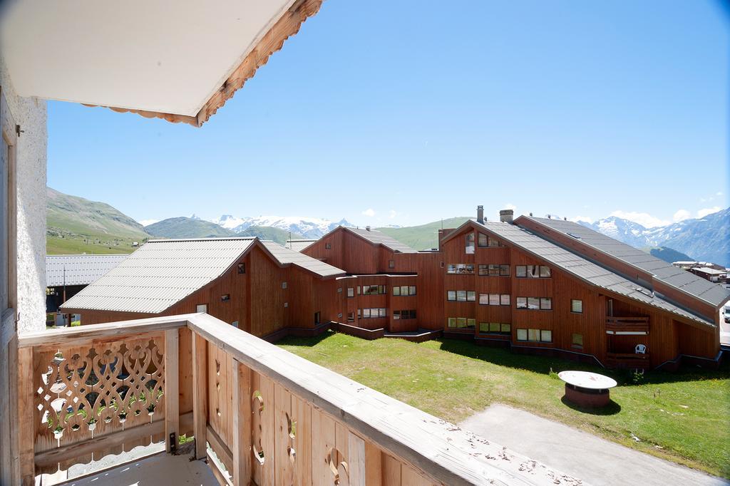 Madame Vacances Hotel Le Christina Alpe d'Huez Exterior foto