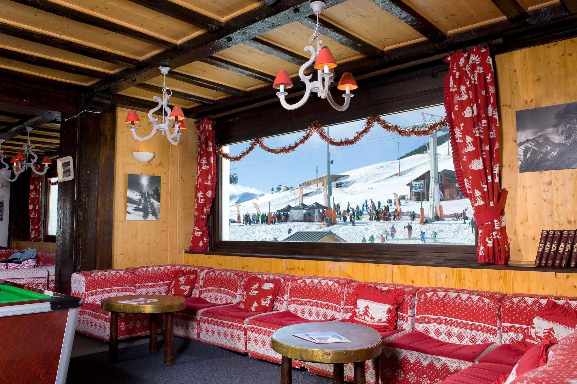 Madame Vacances Hotel Le Christina Alpe d'Huez Exterior foto